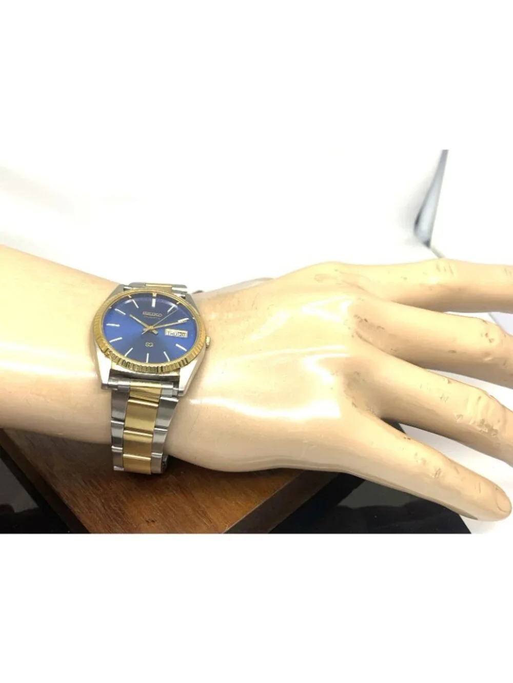 Seiko SQ Men's Watch 5Y23-8A69 Vintage Quartz Blue Dial Day Date Steel 36mm